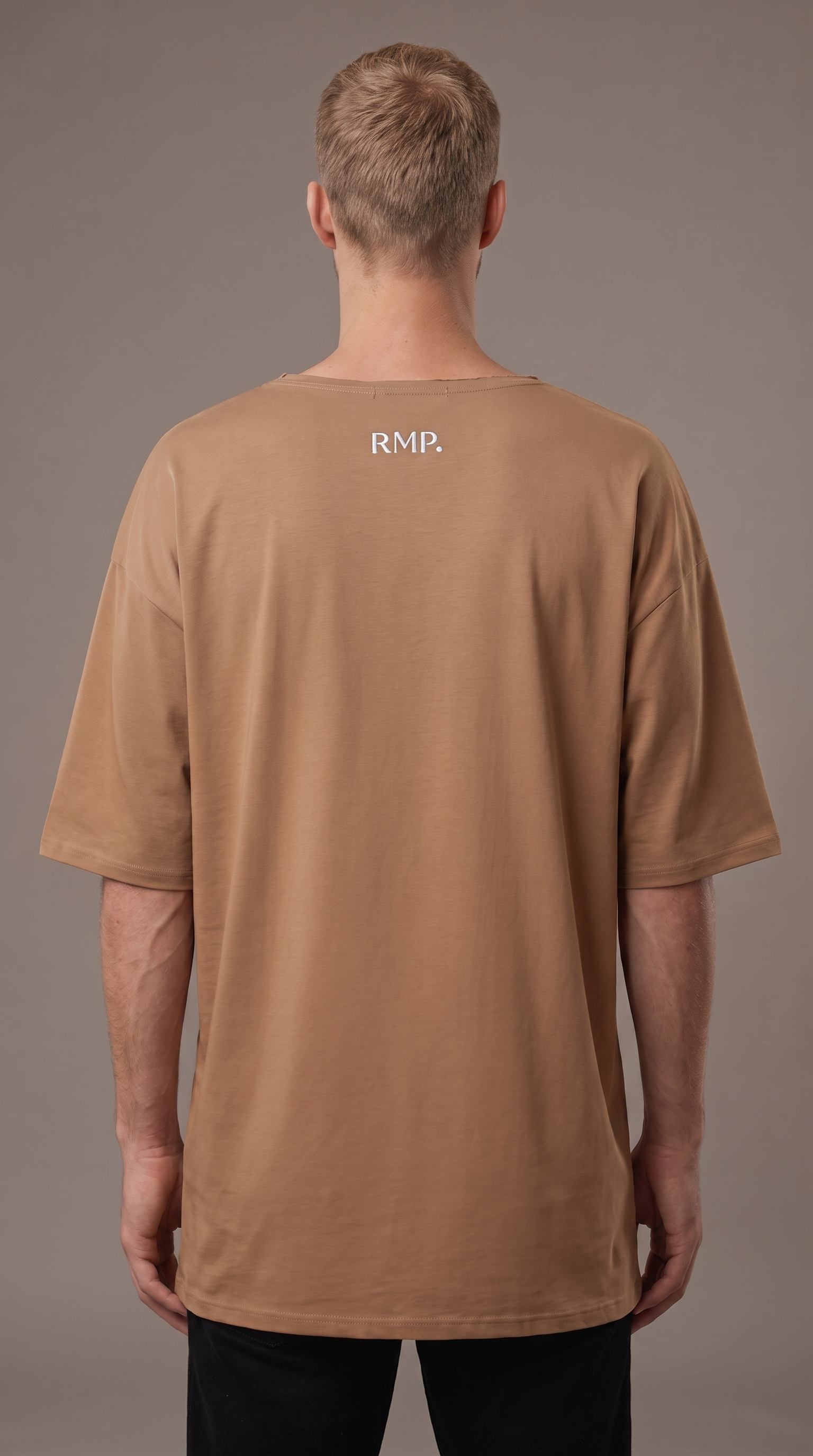 RMP VIBE TEE-חום מוקה